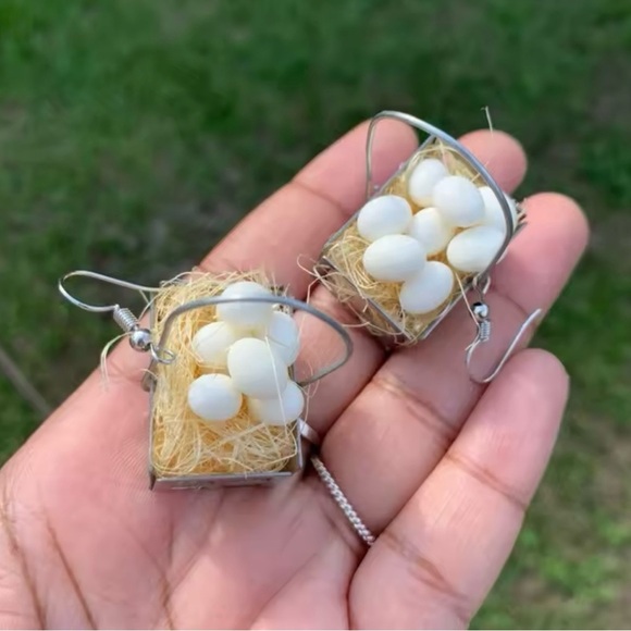 Egg Basket Earrings Farm Earrings - Picture 3 of 3